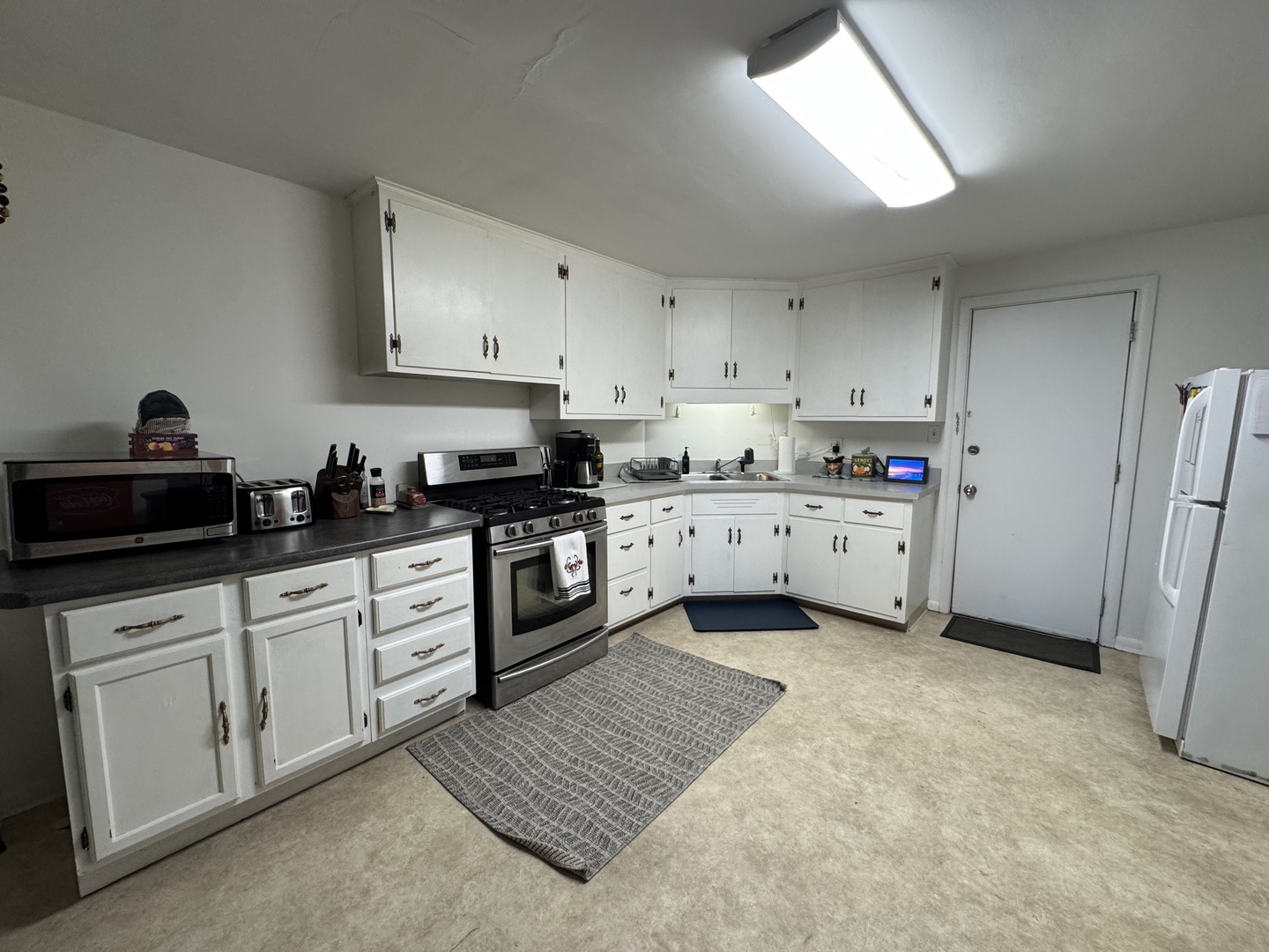 Warrenville, IL 60555