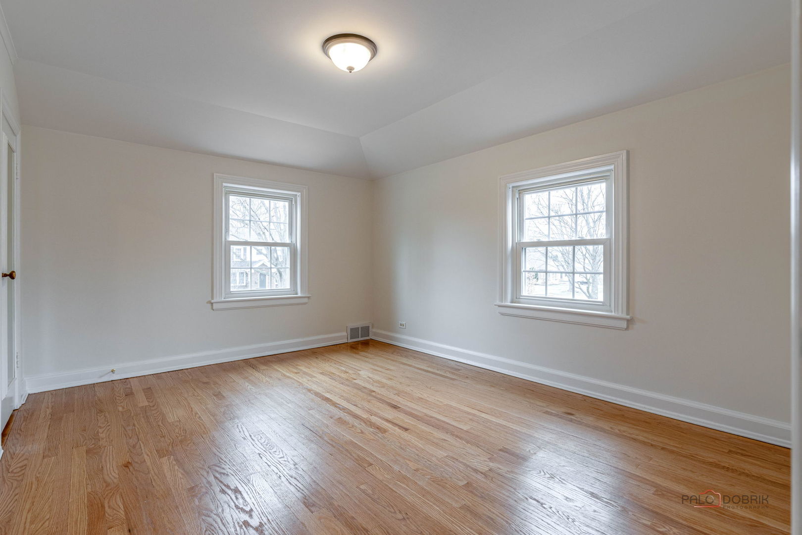 305 S George Street, Mount Prospect, IL 60056