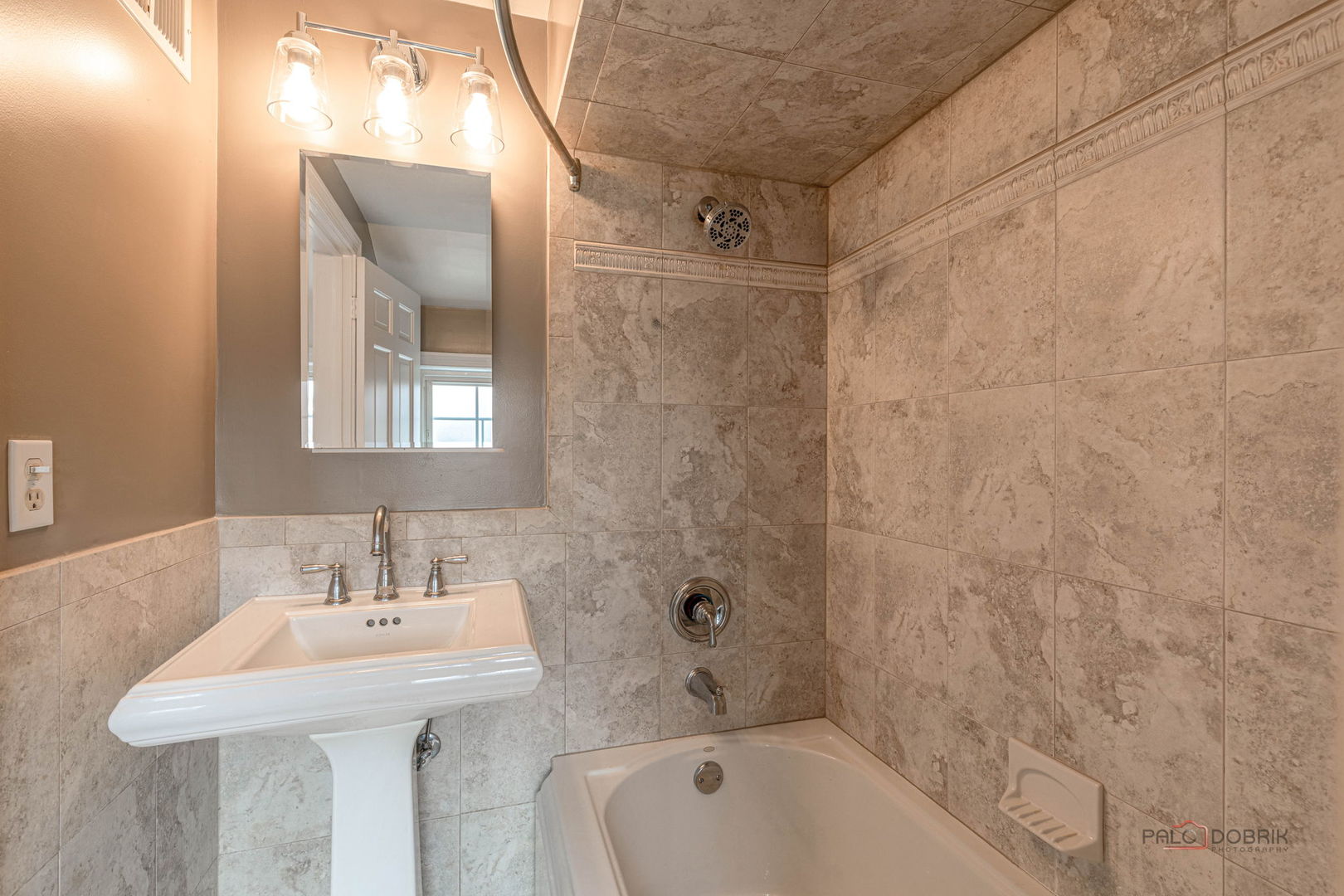 305 S George Street, Mount Prospect, IL 60056