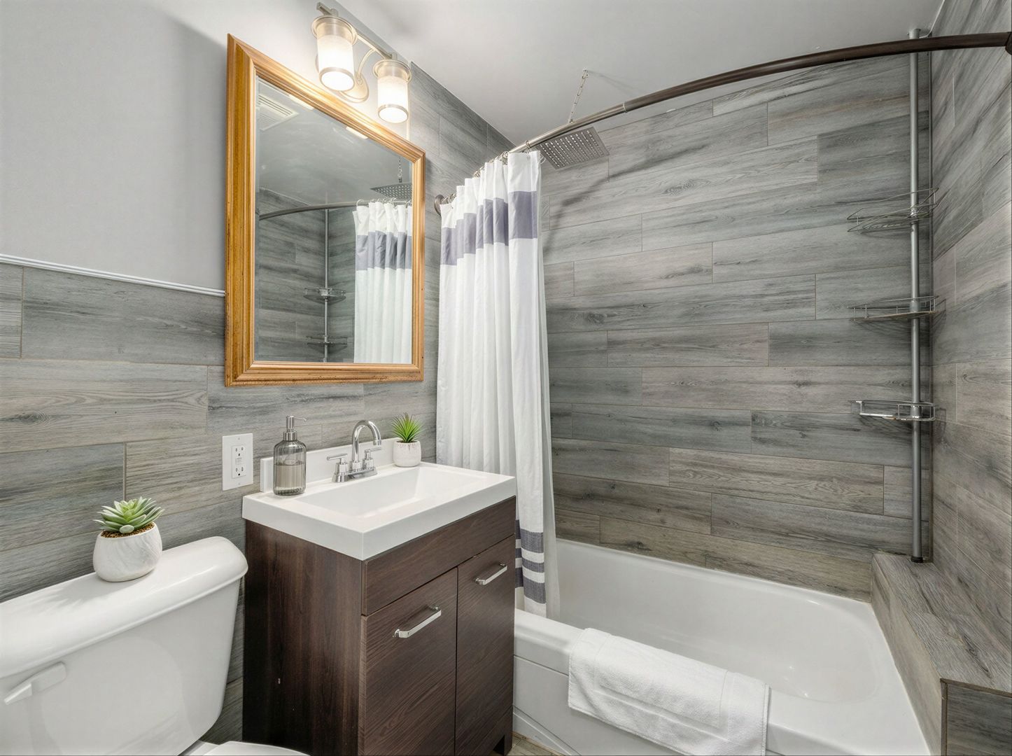 6217 S Claremont Avenue, Chicago, IL 60636