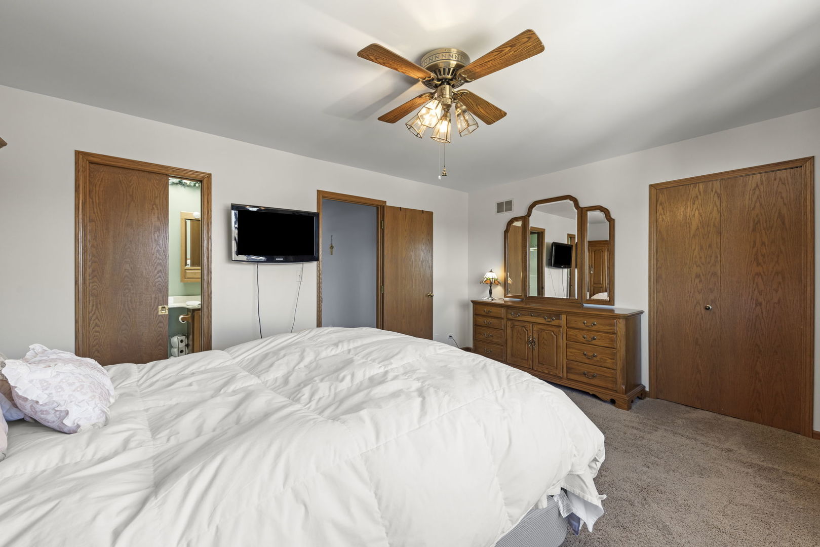 213 Manor Drive, New Lenox, IL 60451