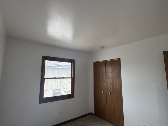 910 E 152nd Place, Phoenix, IL 60426