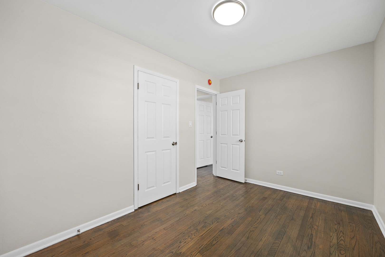 823 E 163rd Street, South Holland, IL 60473