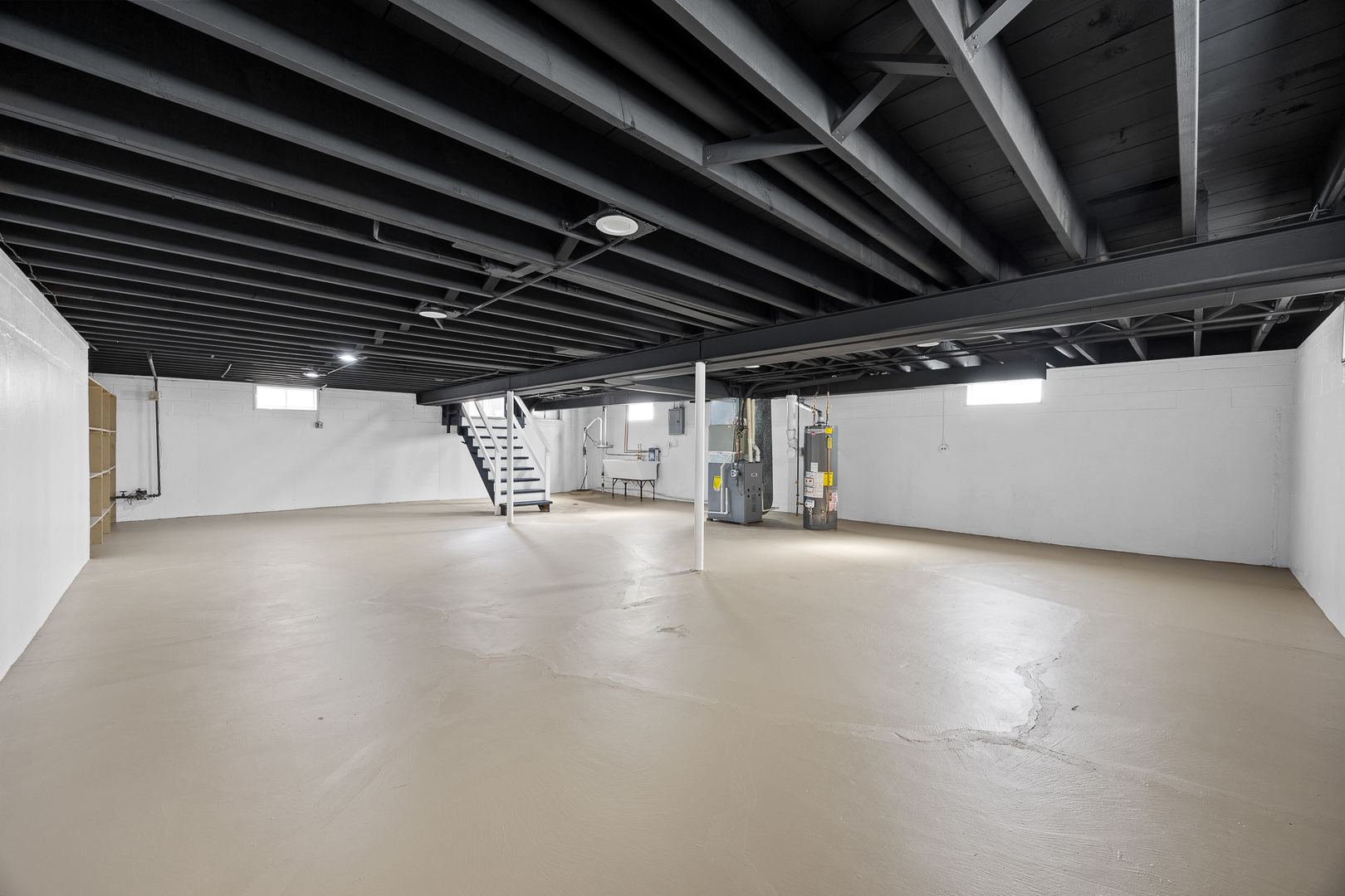 823 E 163rd Street, South Holland, IL 60473