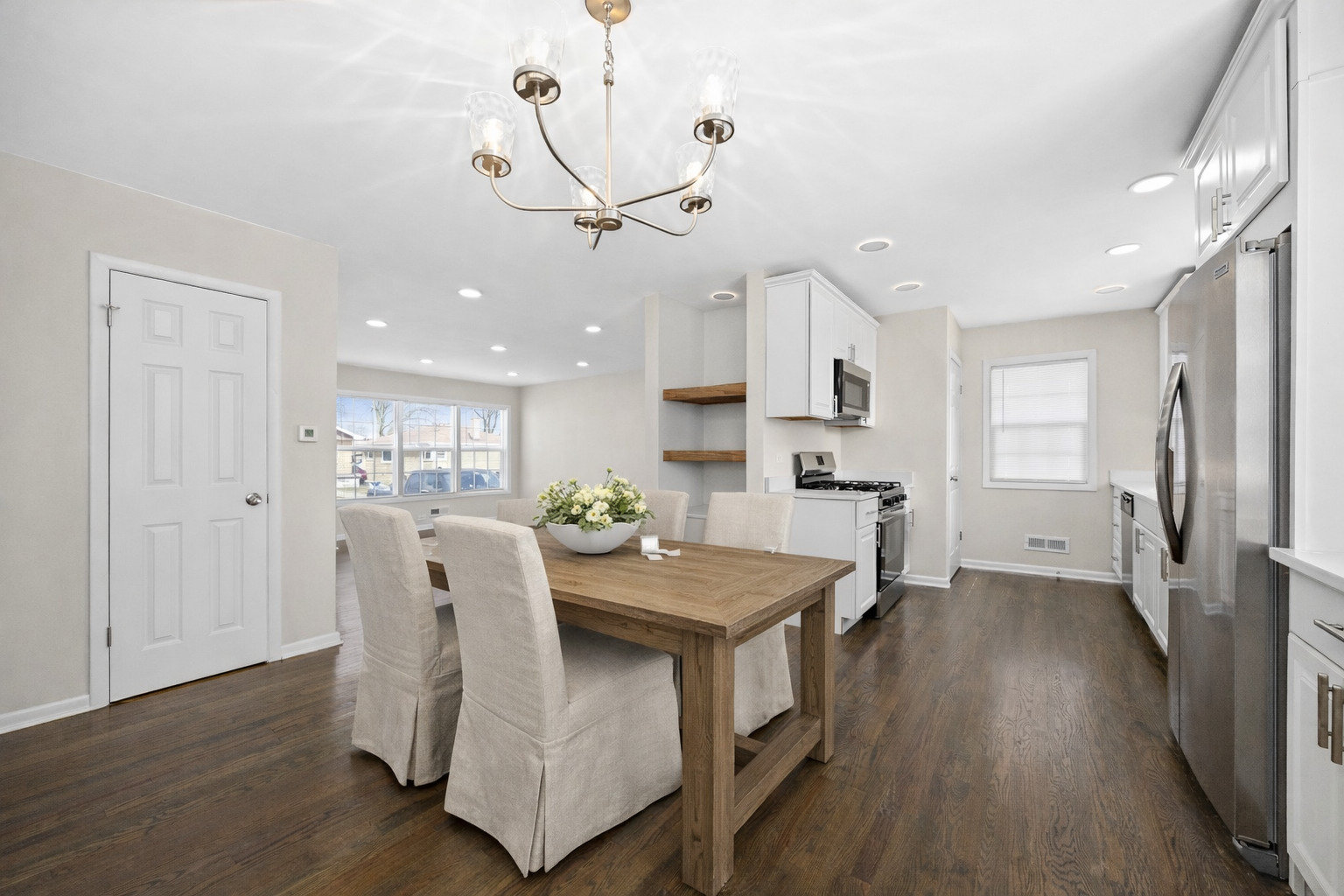 823 E 163rd Street, South Holland, IL 60473