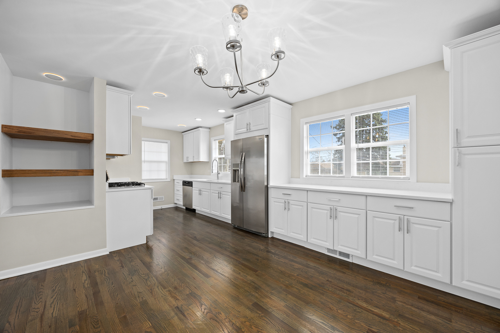 823 E 163rd Street, South Holland, IL 60473