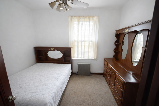 8748 S Marquette Avenue, Chicago, IL 60617