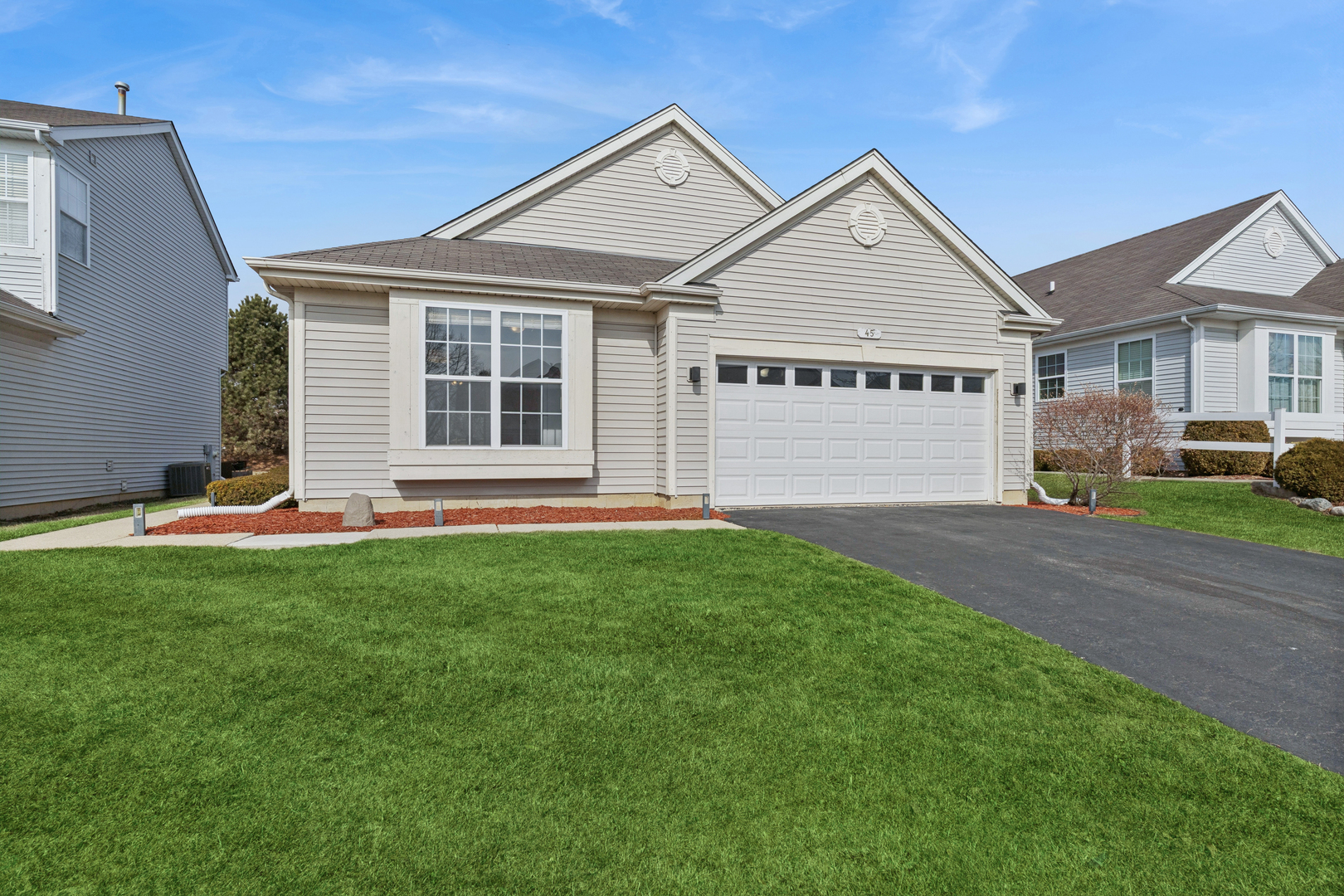 45 W Vandermeer Drive, Antioch, IL 60002