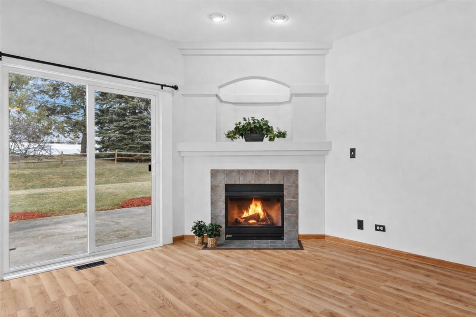 45 W Vandermeer Drive, Antioch, IL 60002