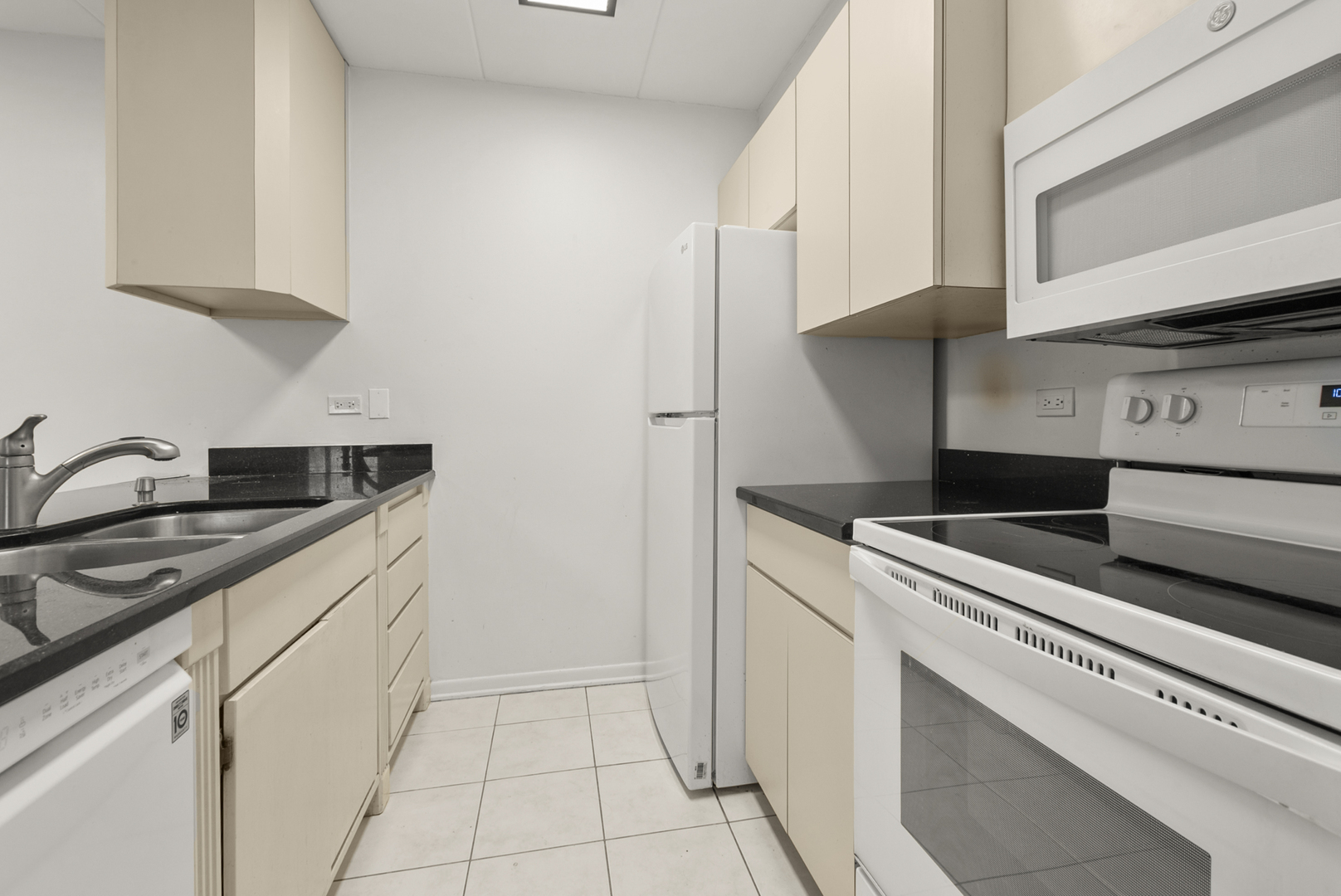 5003 W 135th Street #1, Crestwood, IL 60418