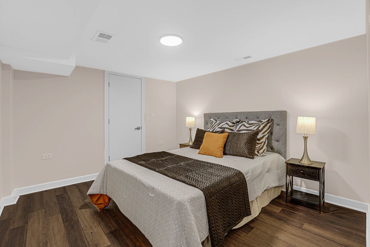 812 S Kilbourn Avenue, Chicago, IL 60624