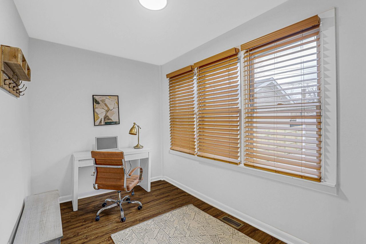 812 S Kilbourn Avenue, Chicago, IL 60624