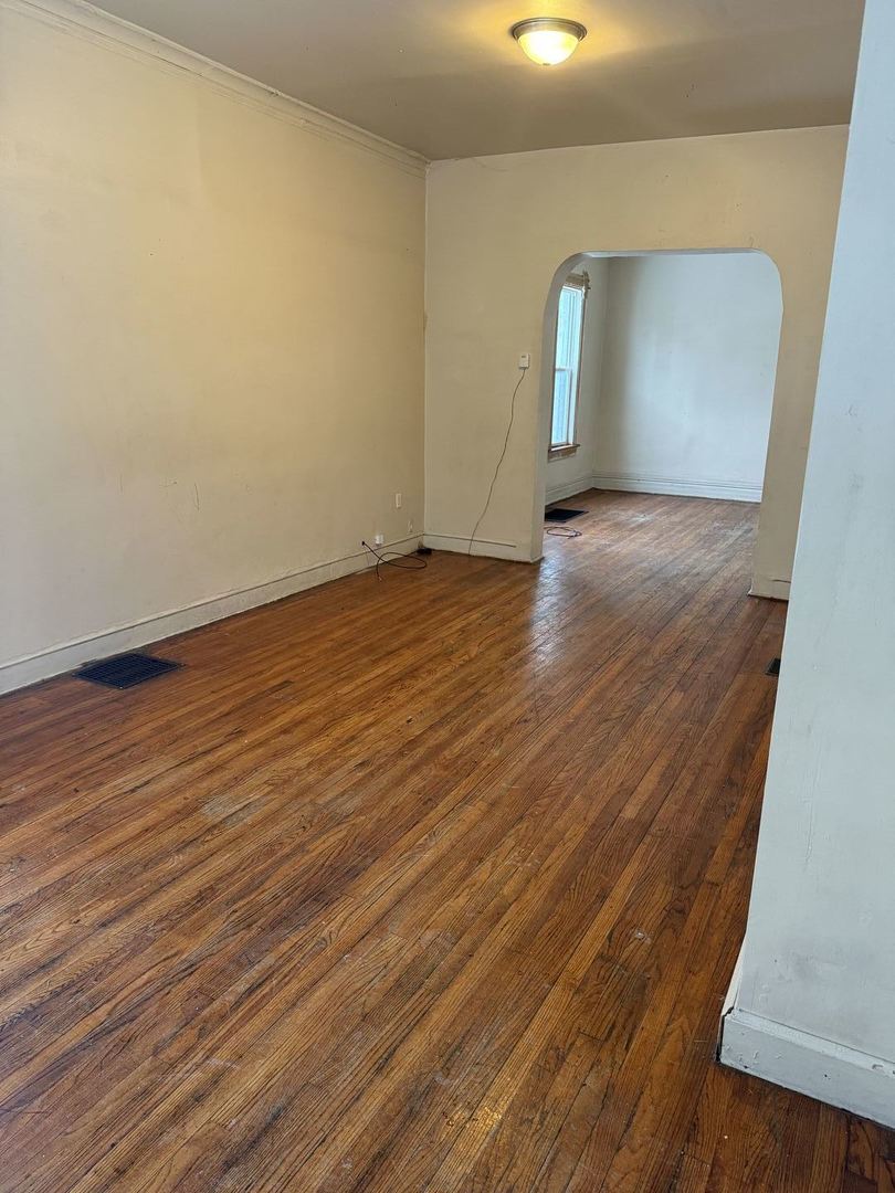 11715 S Wentworth Avenue, Chicago, IL 60628