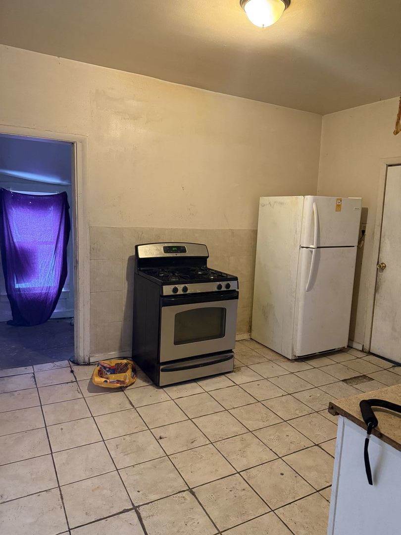 11715 S Wentworth Avenue, Chicago, IL 60628