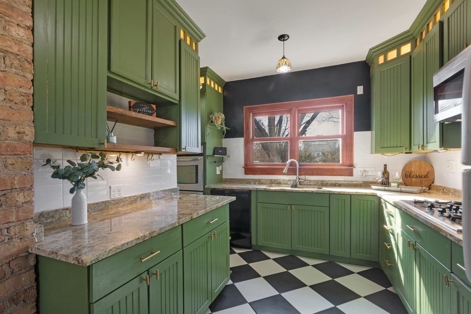 371 North Street, Elgin, IL 60120