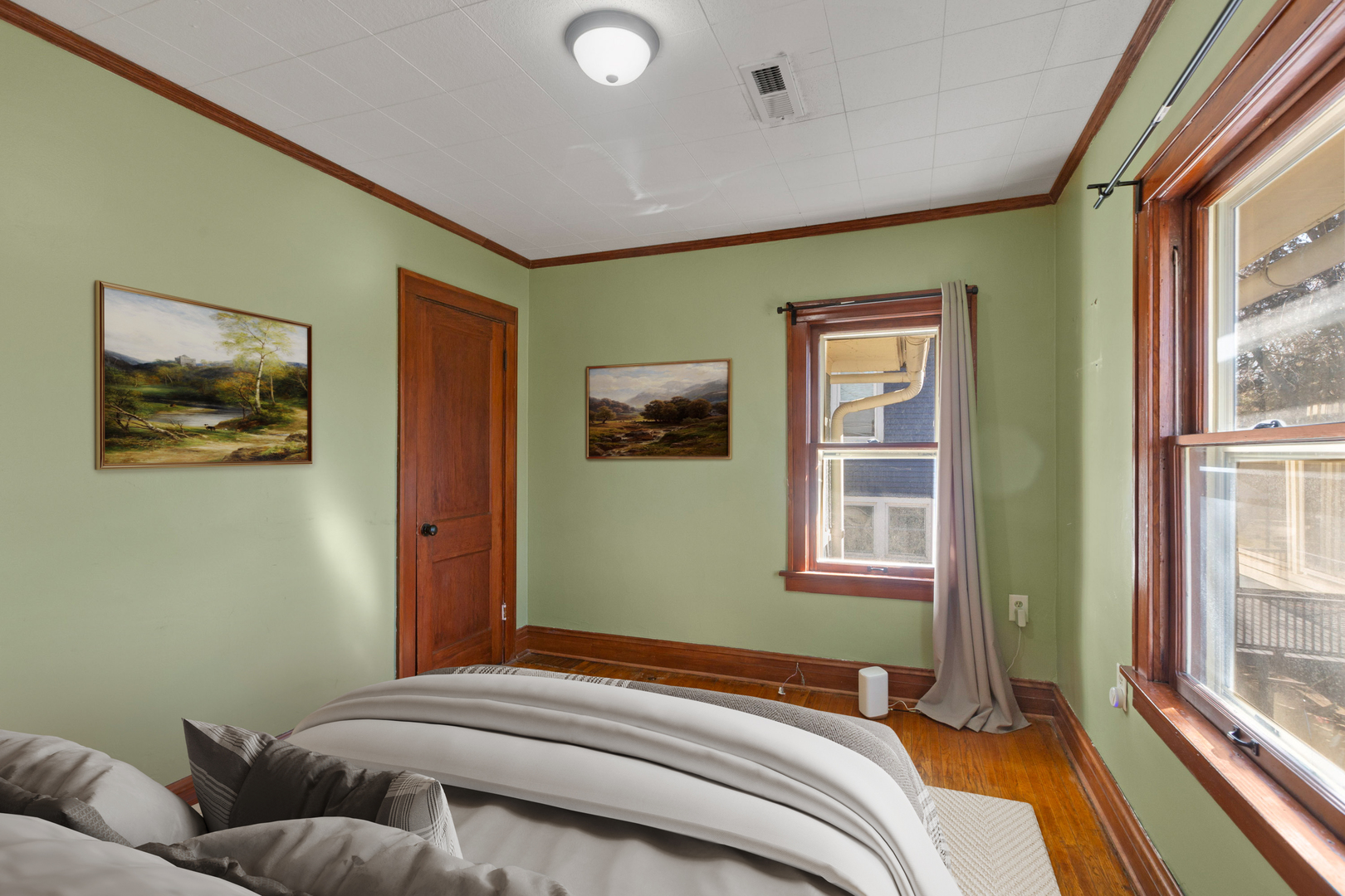 371 North Street, Elgin, IL 60120