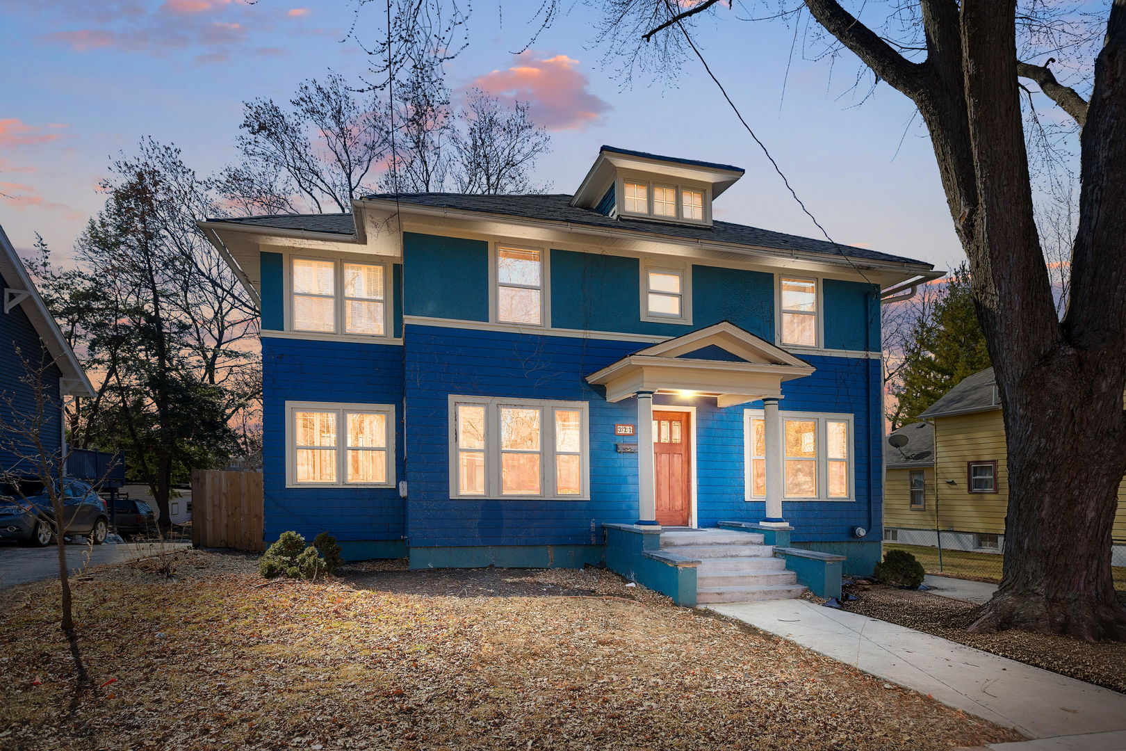 371 North Street, Elgin, IL 60120