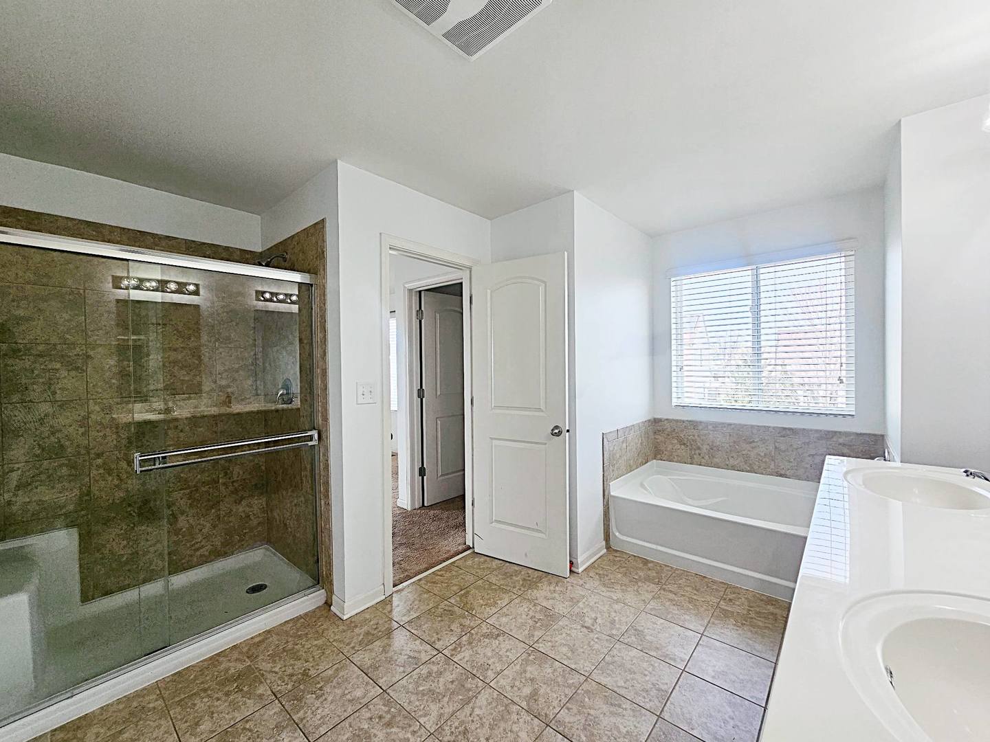 202 Minuet Circle, Volo, IL 60073