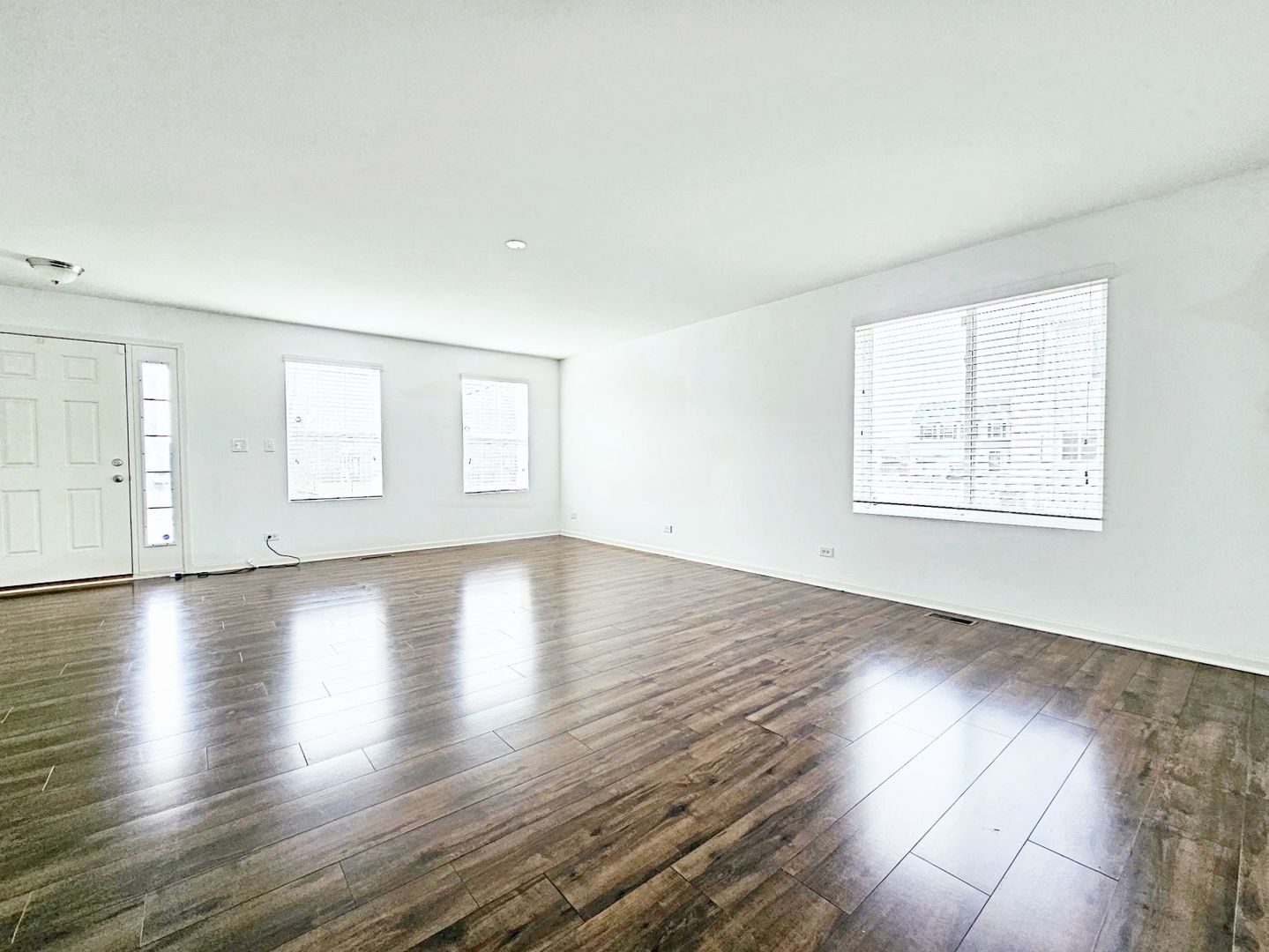 202 Minuet Circle, Volo, IL 60073