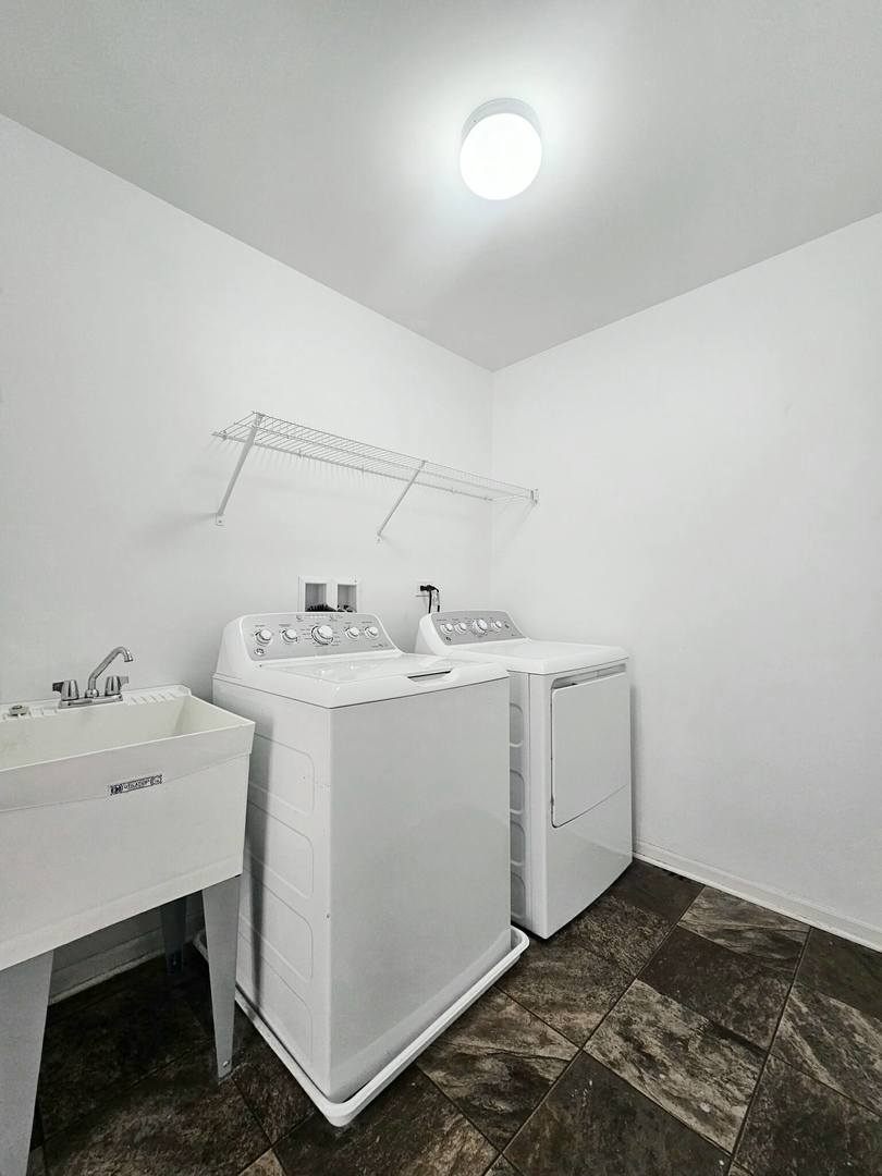 202 Minuet Circle, Volo, IL 60073