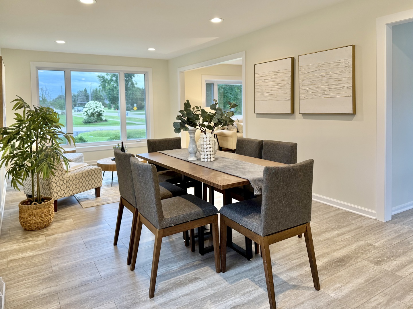 646 68th Street, Willowbrook, IL 60527