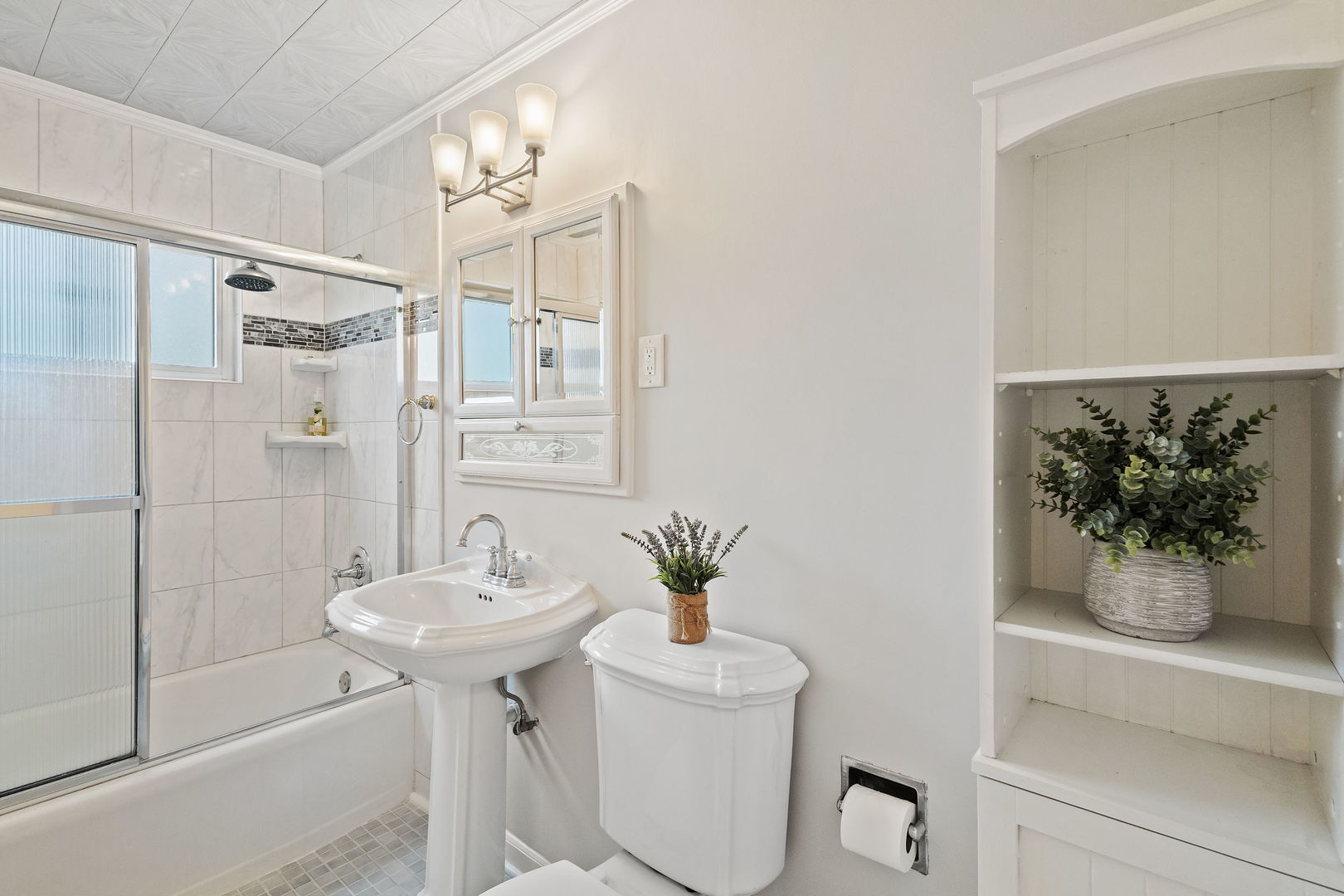 646 68th Street, Willowbrook, IL 60527