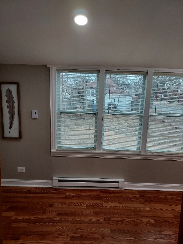 7655 S Clyde Avenue, Chicago, IL 60649