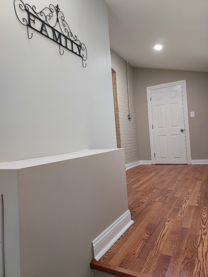 7655 S Clyde Avenue, Chicago, IL 60649