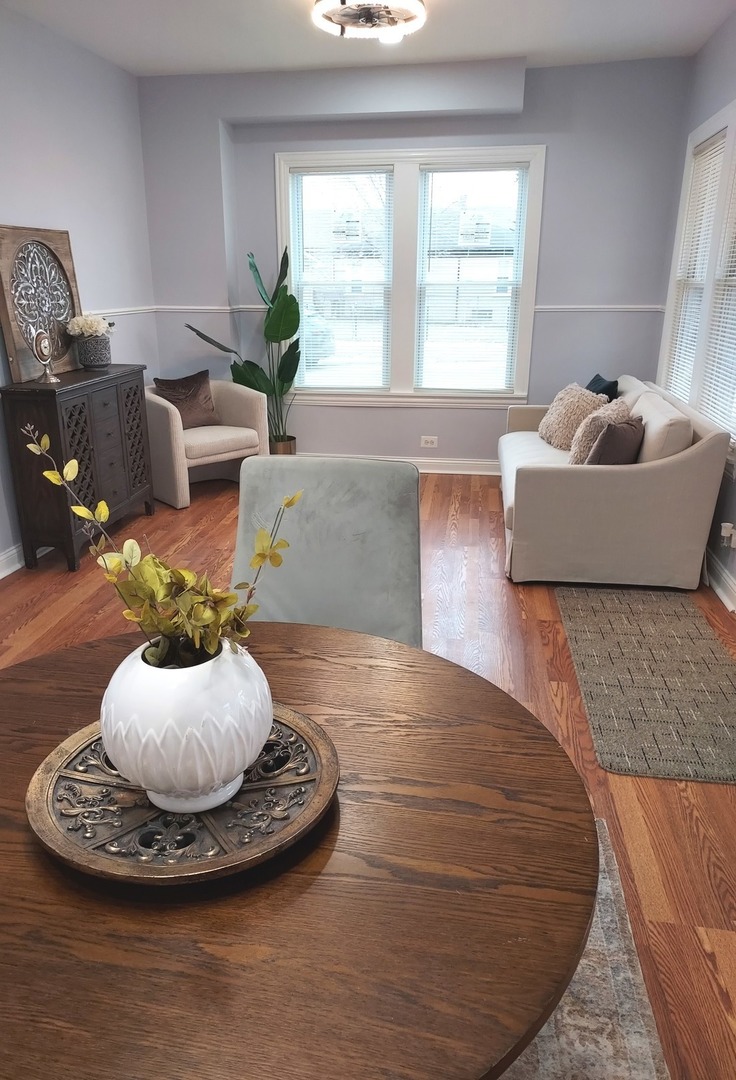 7655 S Clyde Avenue, Chicago, IL 60649