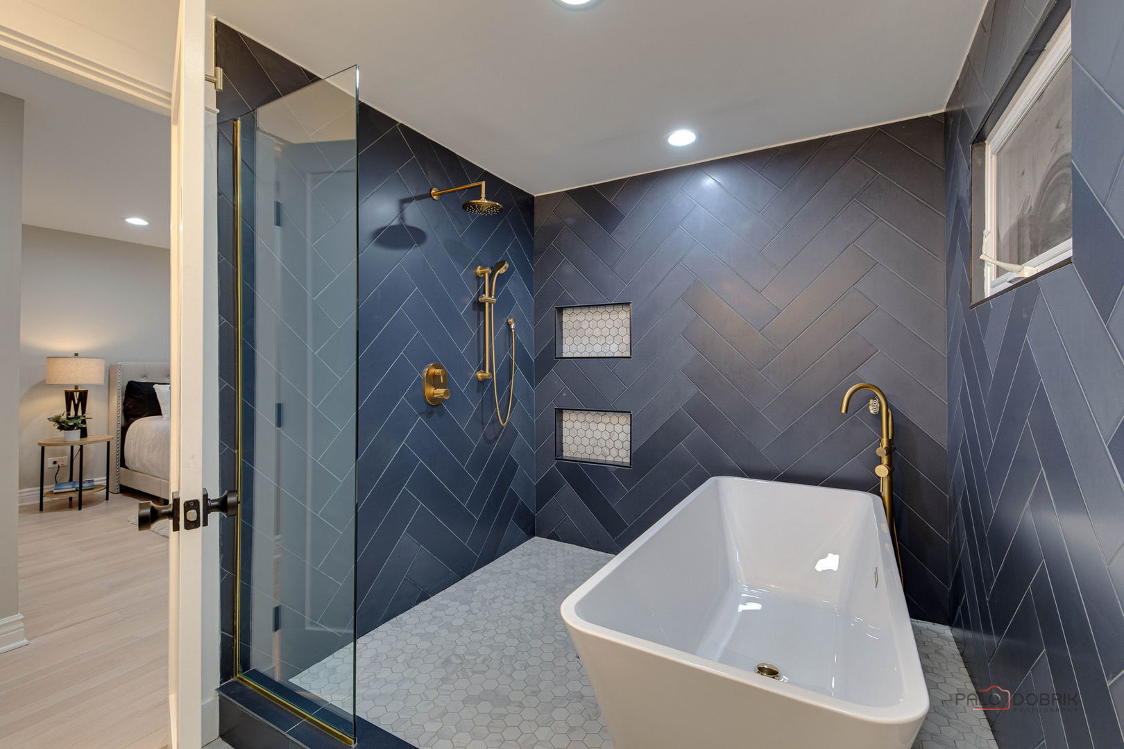 131 N Taylor Avenue, Oak Park, IL 60302