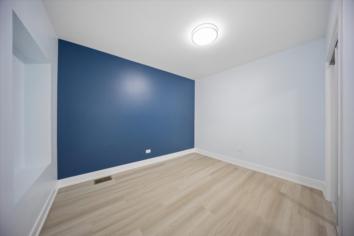 5411 W North Avenue, Chicago, IL 60639