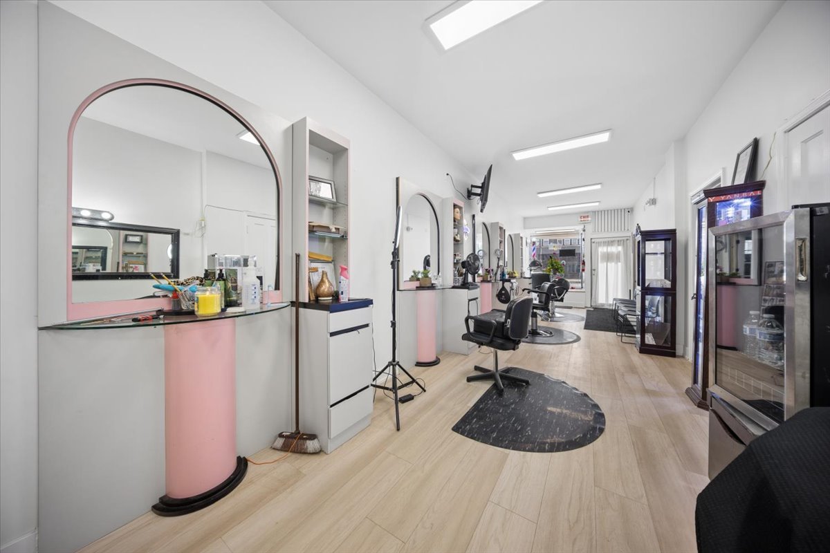 5411 W North Avenue, Chicago, IL 60639