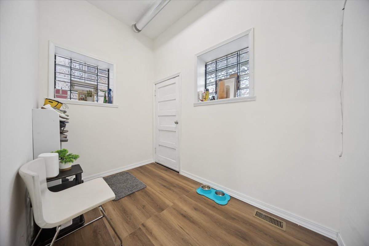 5411 W North Avenue, Chicago, IL 60639