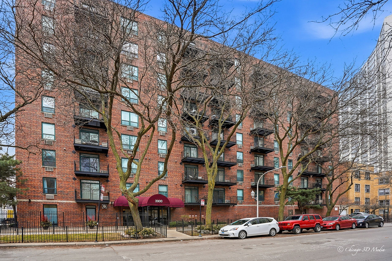 3900 N Pine Grove Avenue #409, Chicago, IL 60613