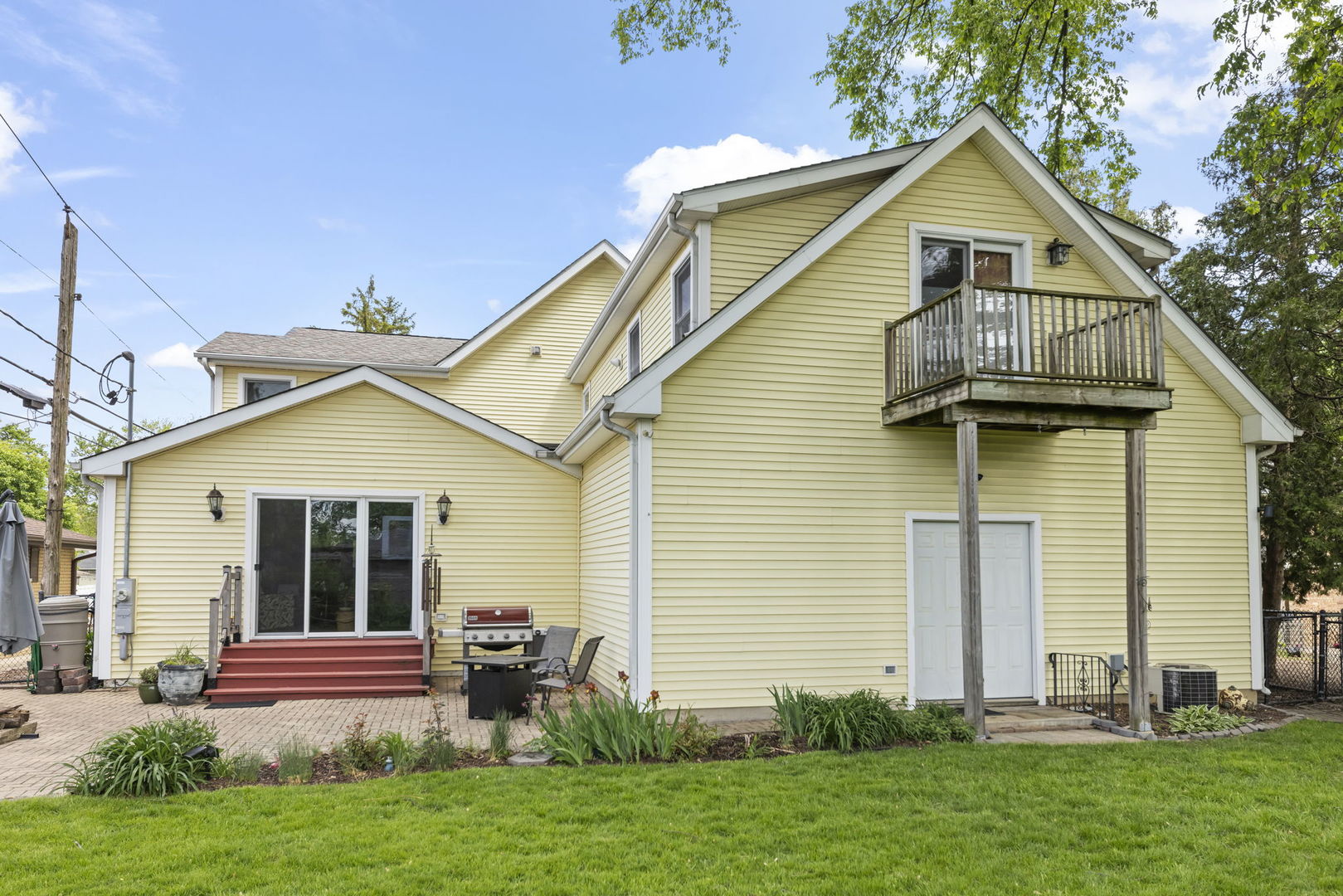 339 8th Street, Downers Grove, IL 60515