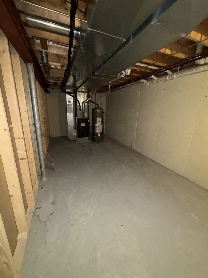 8925 Pheasant Lake Drive, Tinley Park, IL 60487