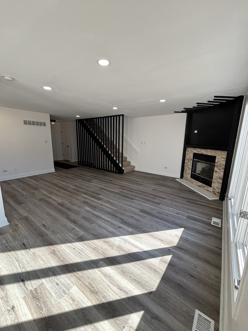 8925 Pheasant Lake Drive, Tinley Park, IL 60487