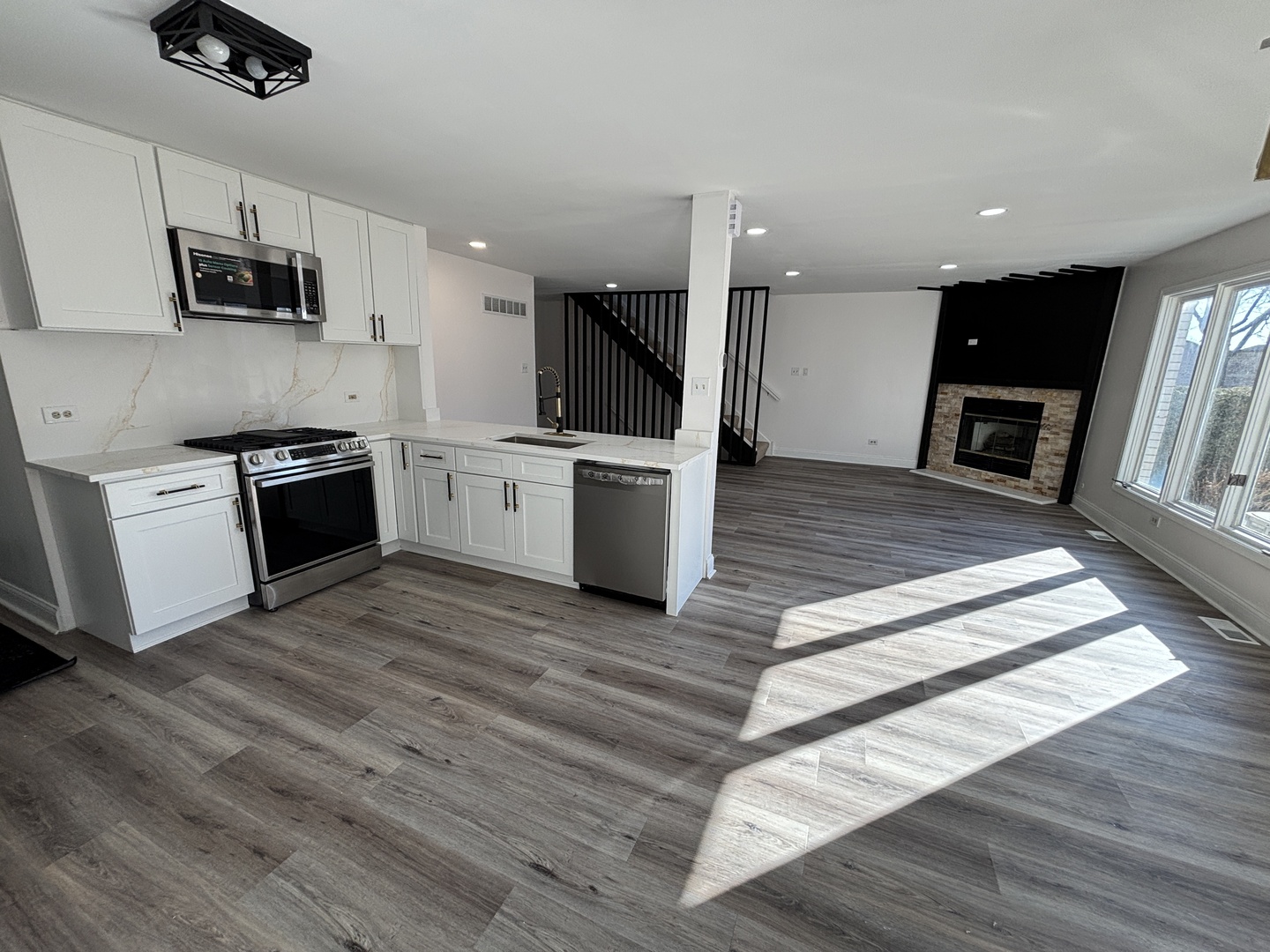 8925 Pheasant Lake Drive, Tinley Park, IL 60487