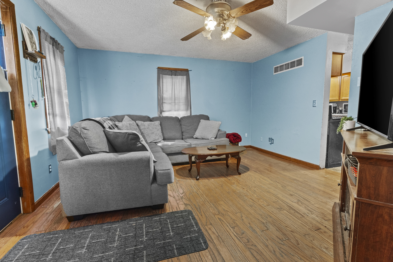 207 E Taylor Street, Grant Park, IL 60940