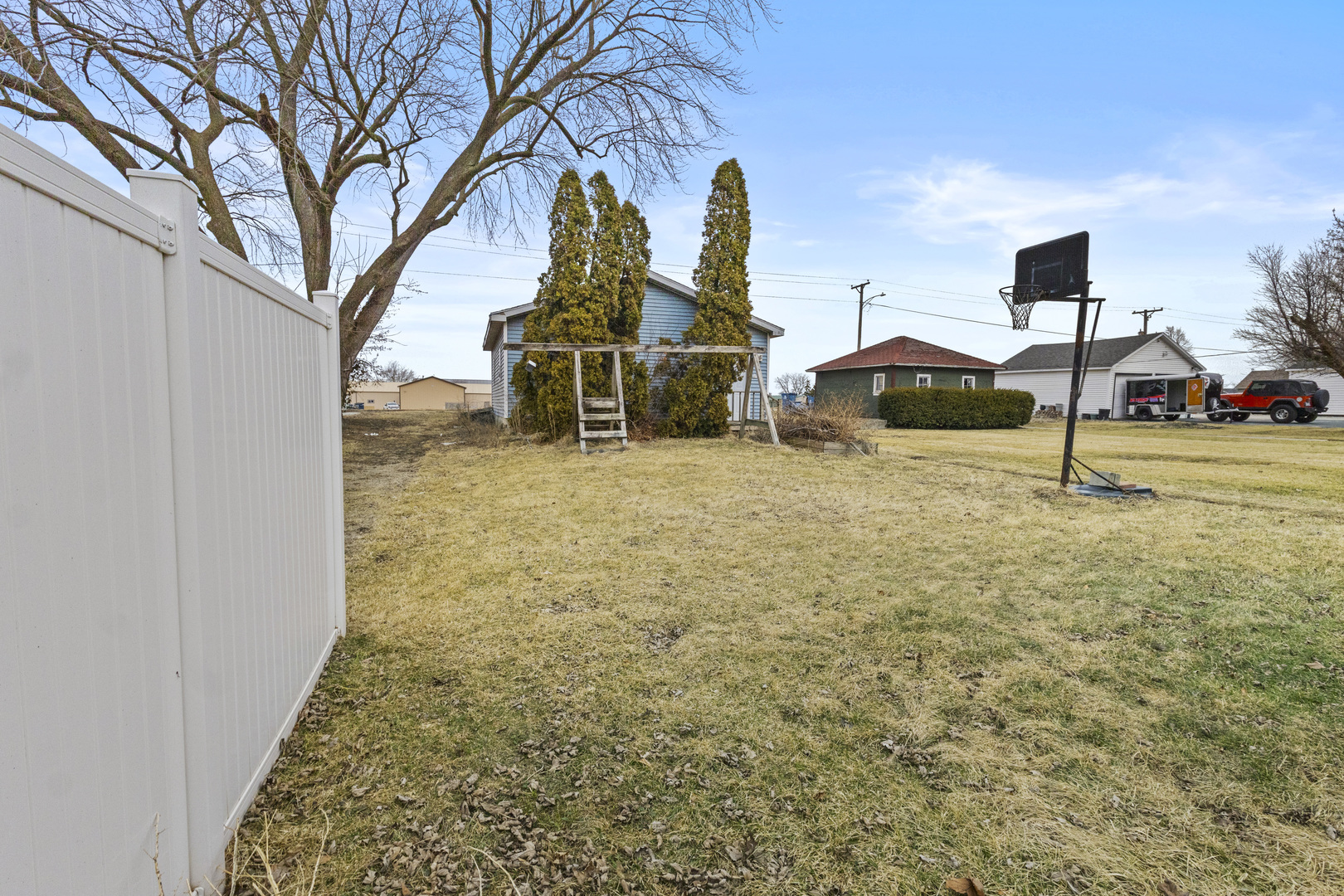 207 E Taylor Street, Grant Park, IL 60940