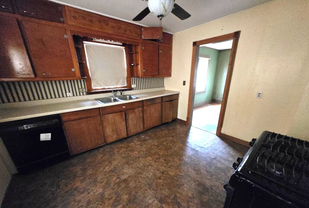 140 Richton Road, Steger, IL 60475