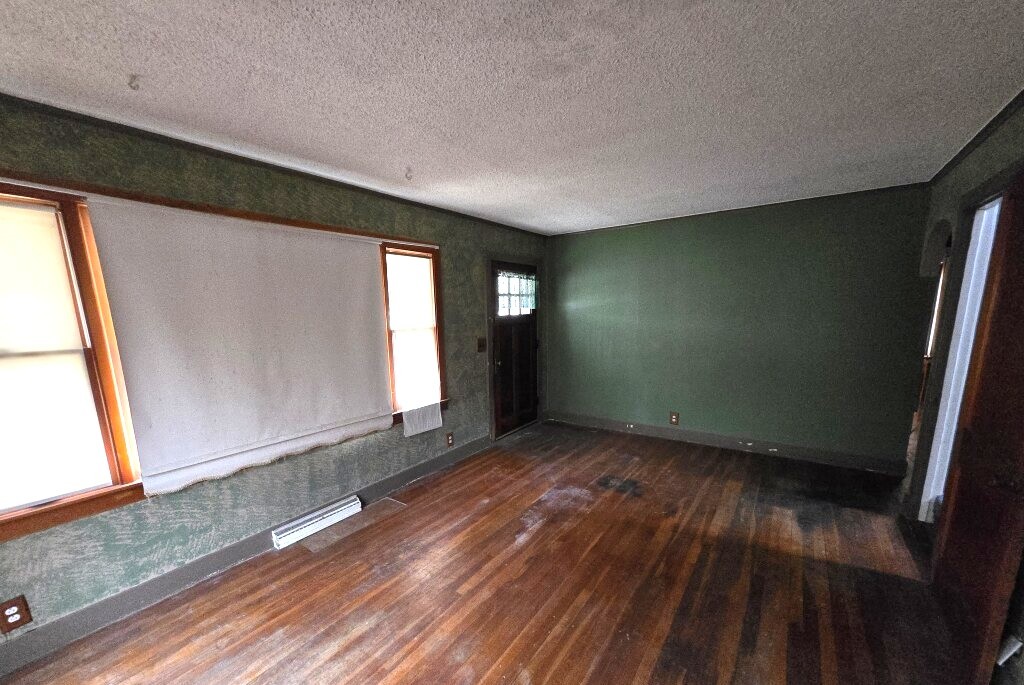 140 Richton Road, Steger, IL 60475