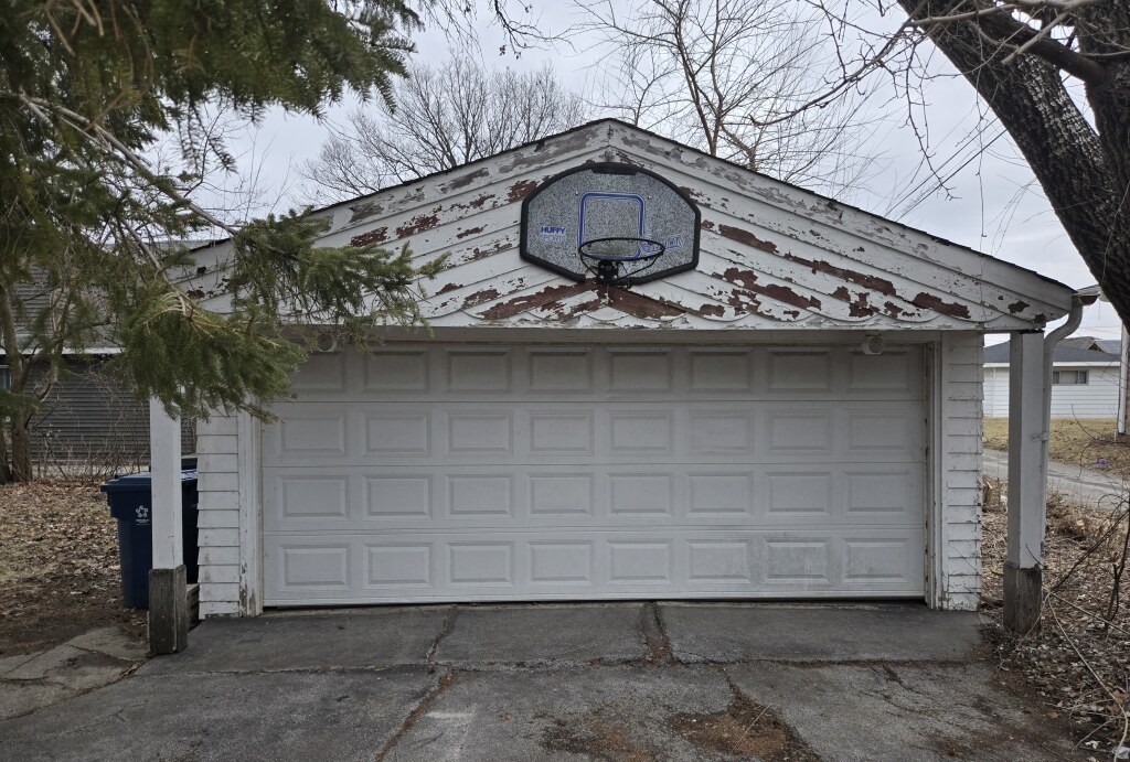 140 Richton Road, Steger, IL 60475