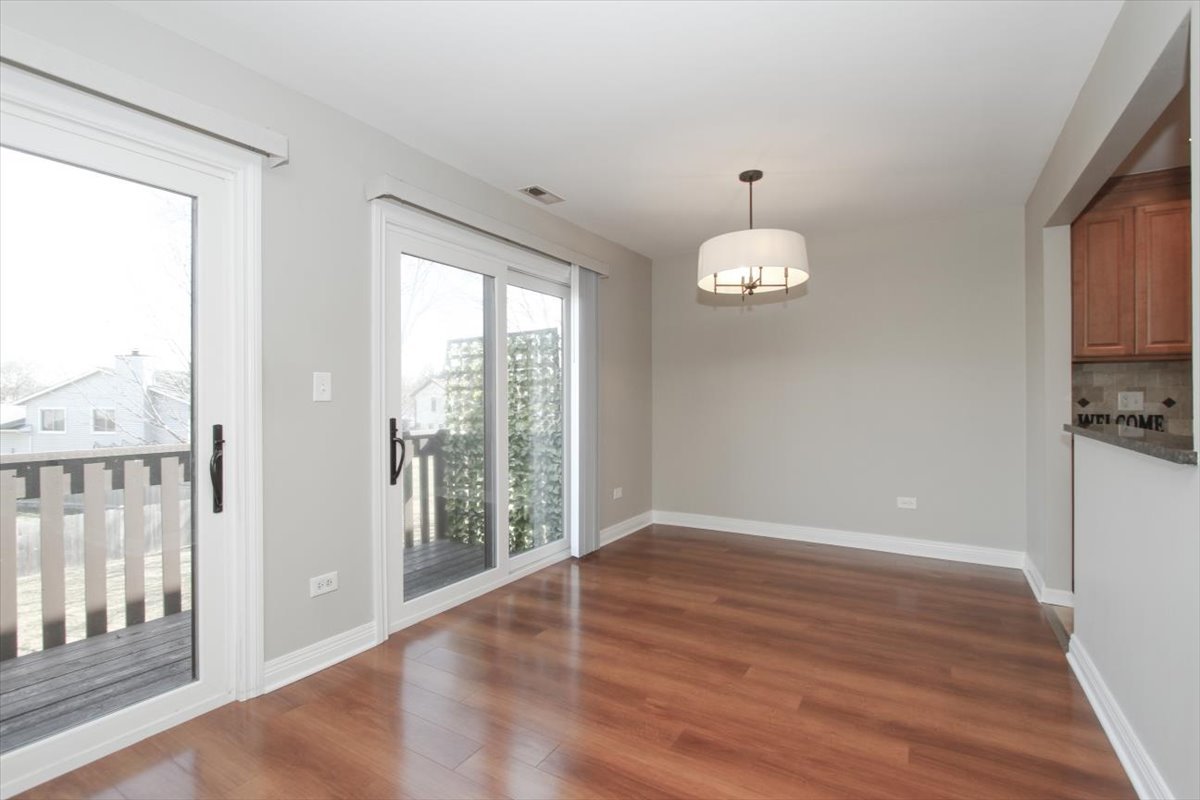 677 Cumberland Trail #2B, Roselle, IL 60172