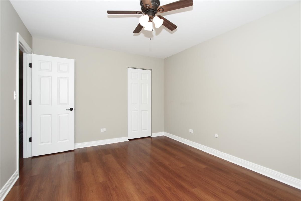 677 Cumberland Trail #2B, Roselle, IL 60172