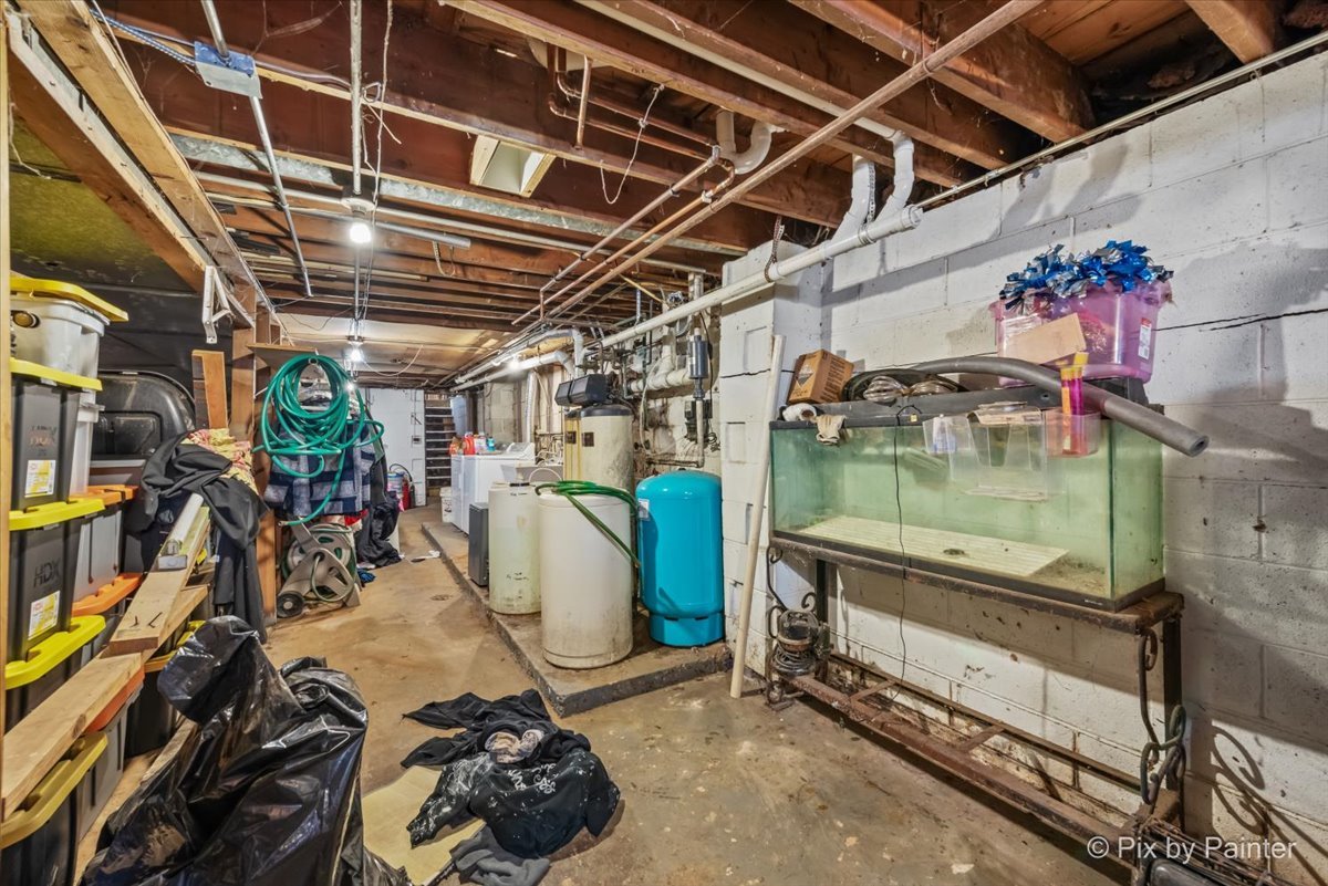 1N536 Highland Avenue, Glen Ellyn, IL 60137