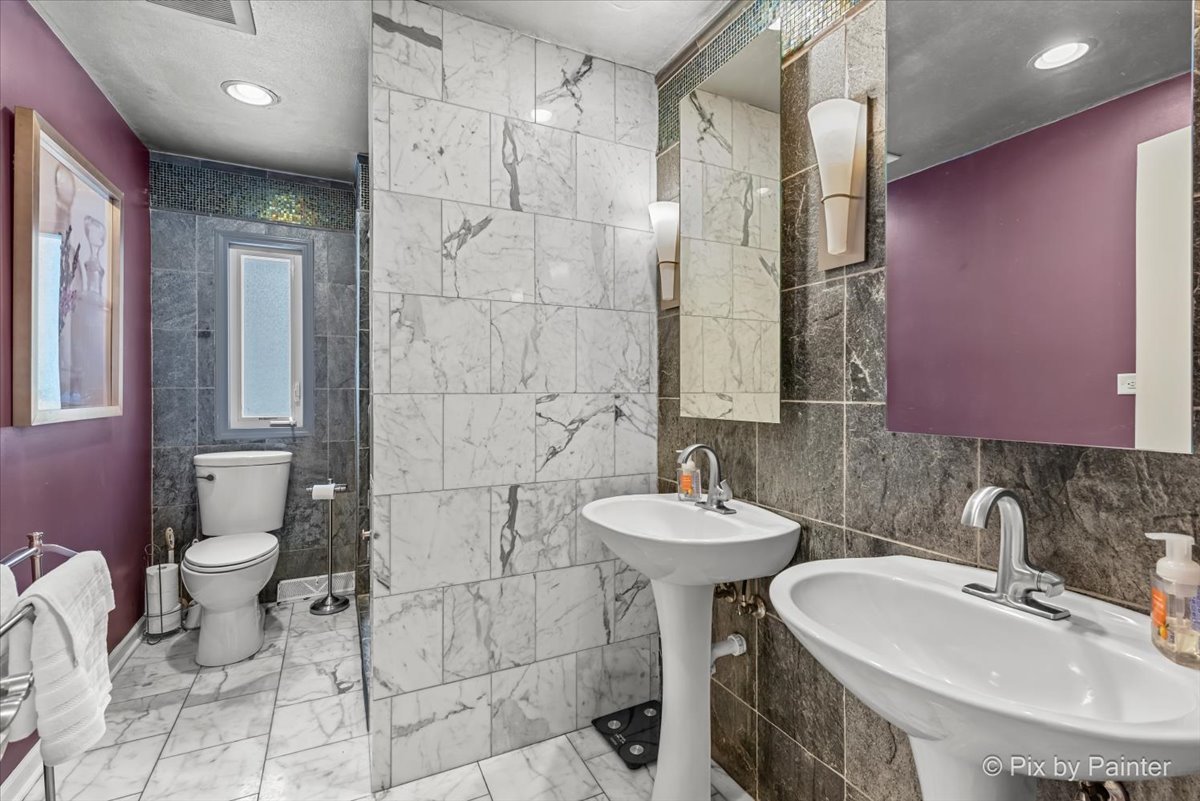 1N536 Highland Avenue, Glen Ellyn, IL 60137