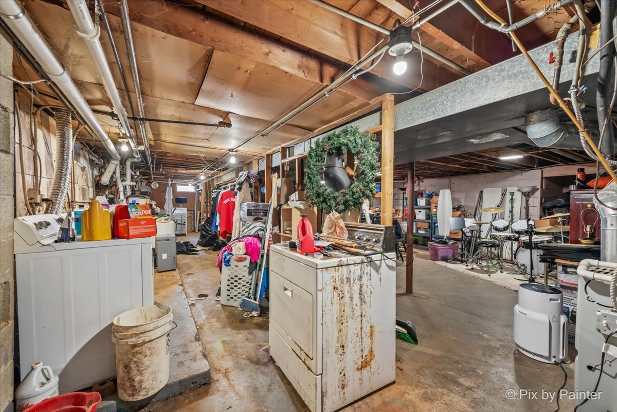 1N536 Highland Avenue, Glen Ellyn, IL 60137