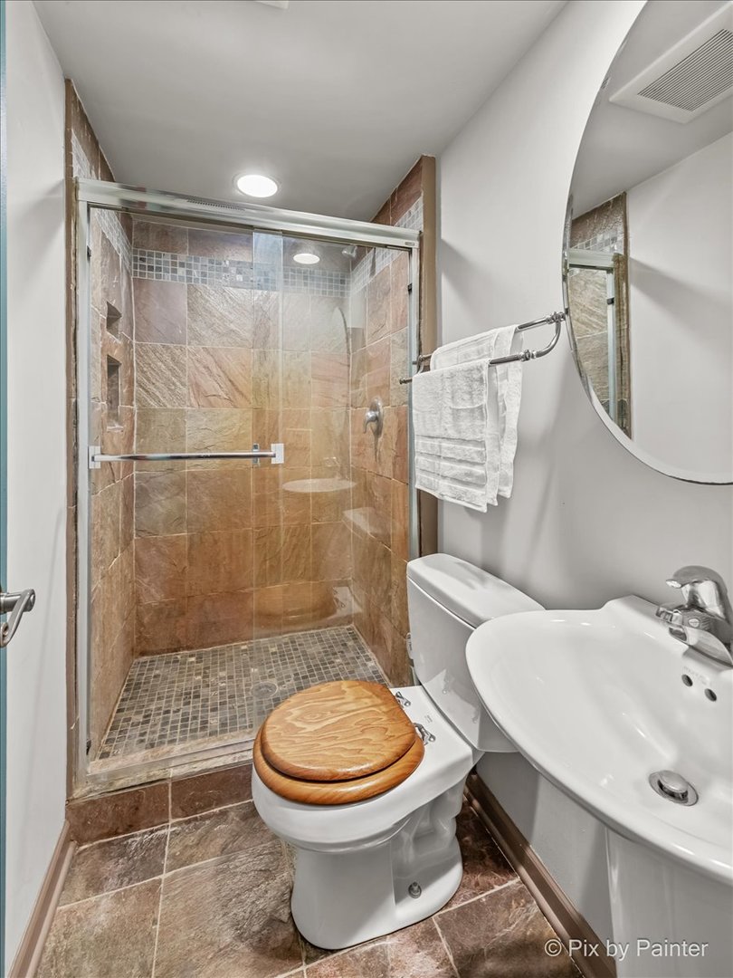 1N536 Highland Avenue, Glen Ellyn, IL 60137