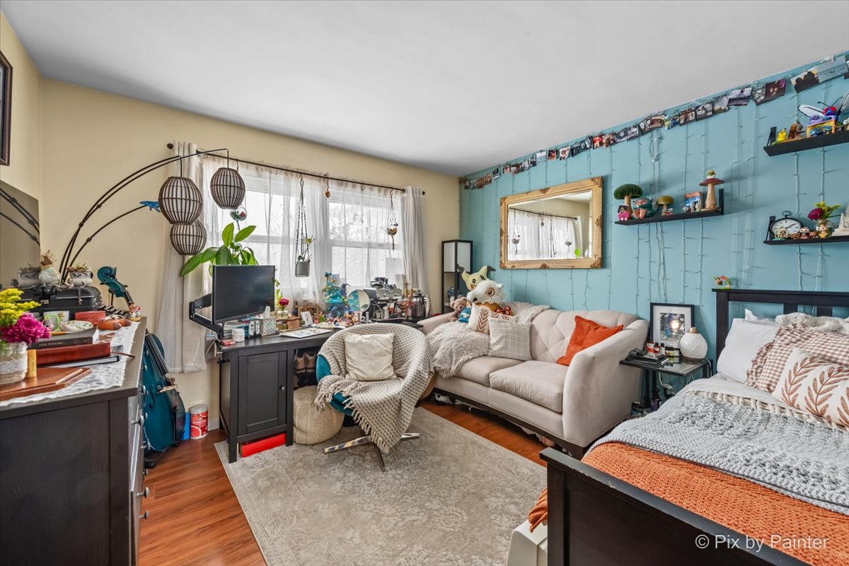 1N536 Highland Avenue, Glen Ellyn, IL 60137